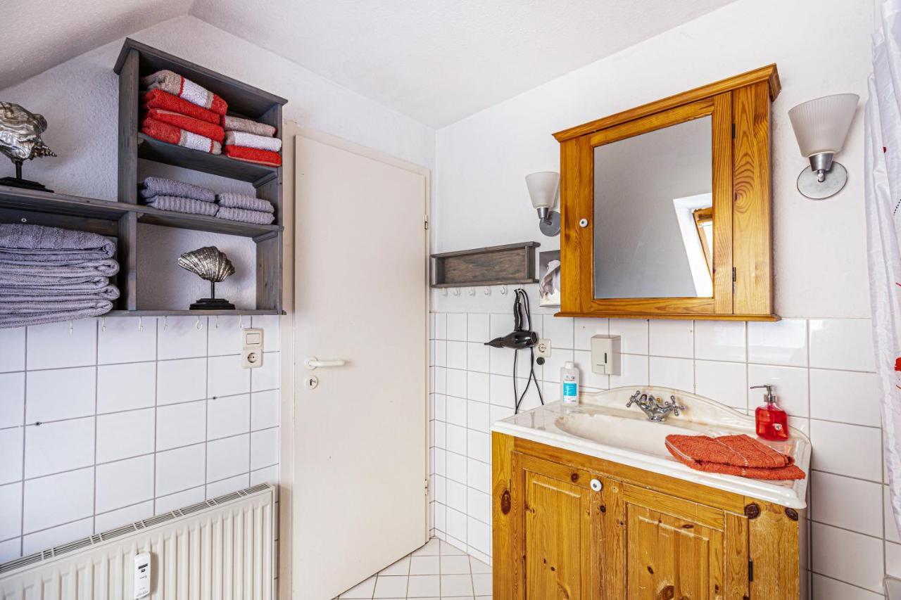 Blumenhaus-Apartment Friedrichstadt Exterior photo